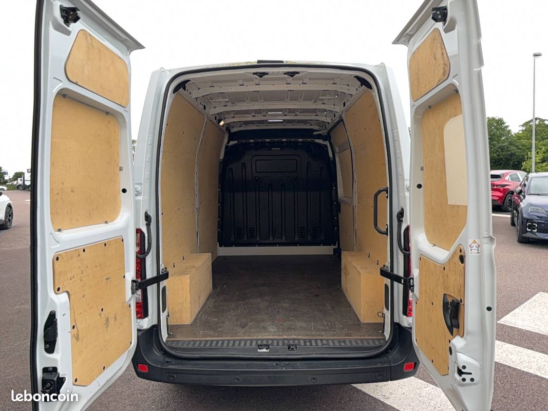 Renault master fgn trac f3500 l2h2 blue dci 135 confort (image 17)