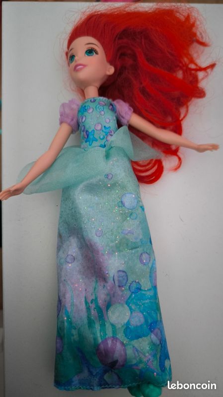 Énorme lot de barbie et figurines (image 12)