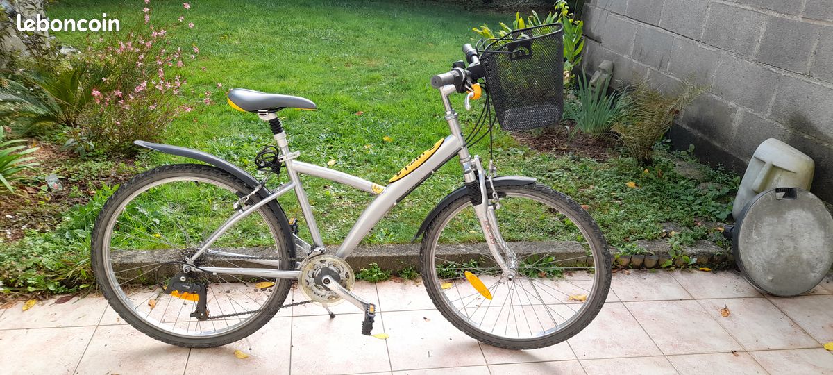 VTC b'twin five Vélos