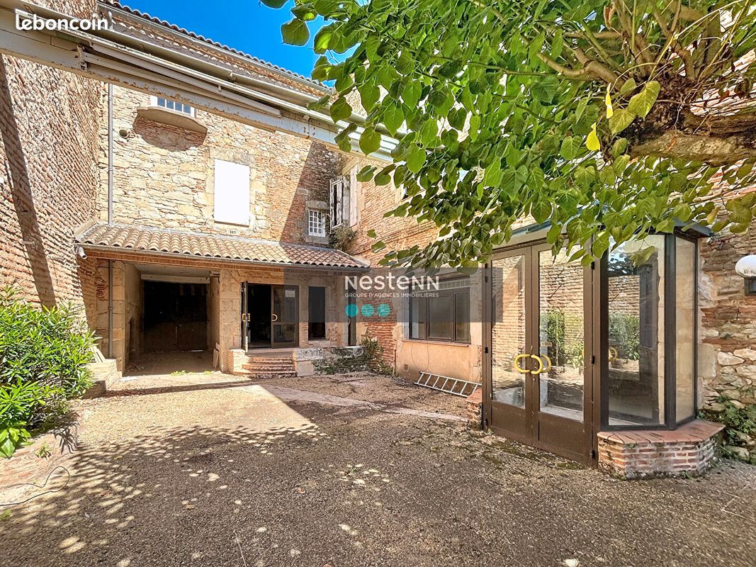 Maison 8 pièces 540 m² · à Villeneuve-sur-Lot · 540 m² · 371 000 €