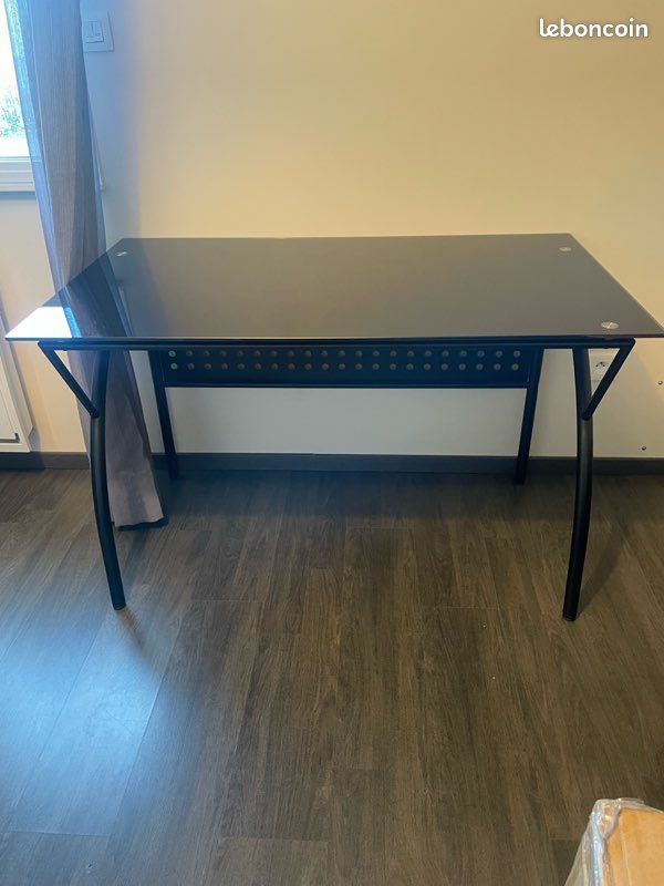 Bureau avec table en verre (image 1)