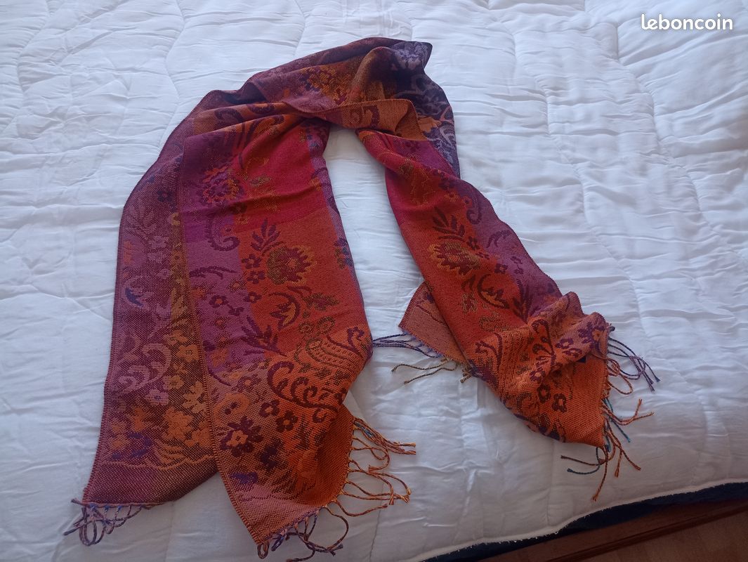 Foulard rouge et orange Arabesque (image 1)
