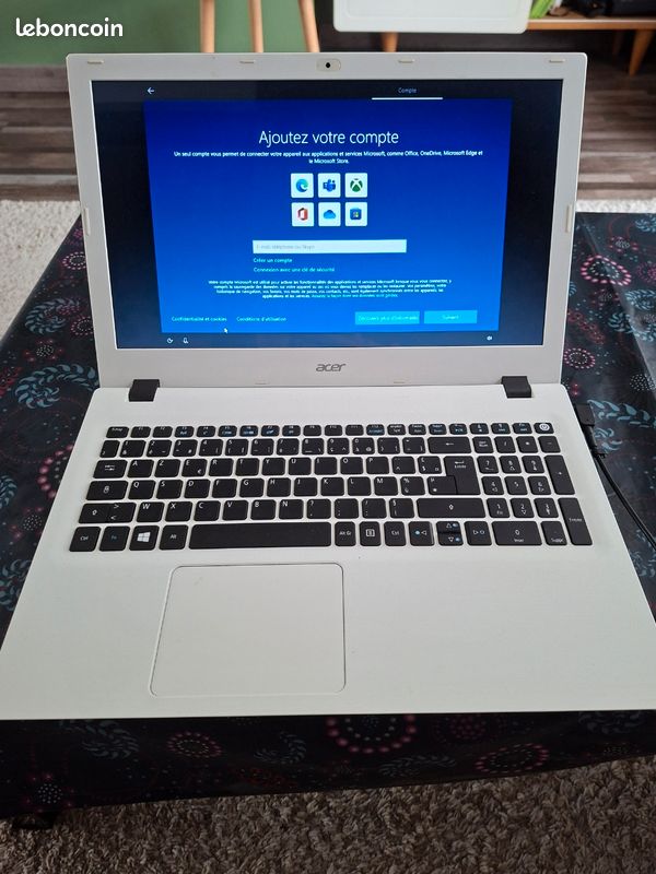 Charnière gauche neuve d'origine Acer pour Acer Aspire E5-573T