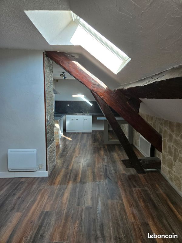 Appartement 5 pièces 110 m² · à Cousance · 110 m² · 760 €