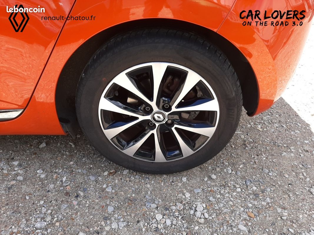 RENAULT Clio E-Tech hybride 145 Techno (image 9)