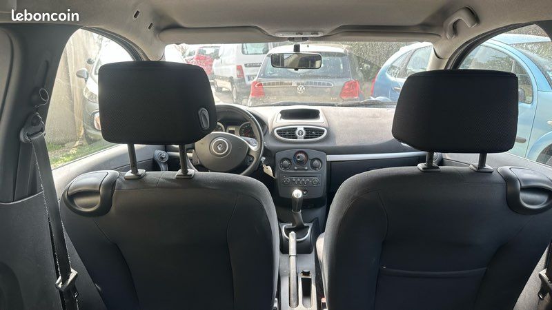 Renault Clio 1.4 16V 100 Exception BVM – 2006 – Clim Auto / Régulateur (image 5)