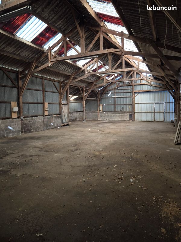 Hangar (image 2)