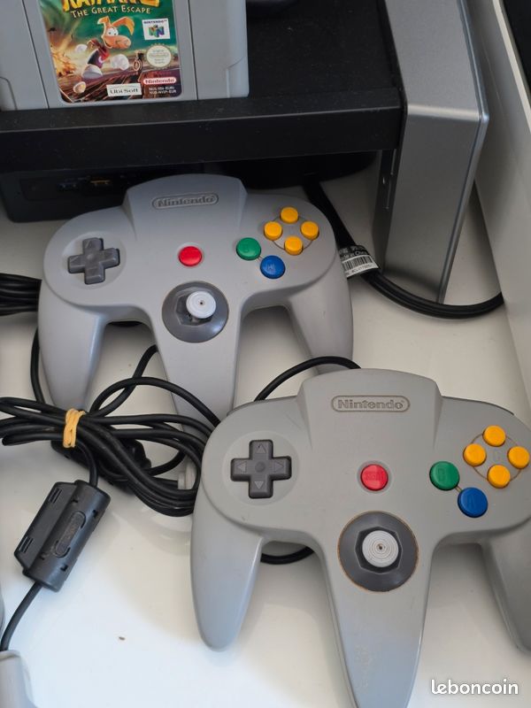 Nintendo 64 avec Jeux et Manettes (image 6)