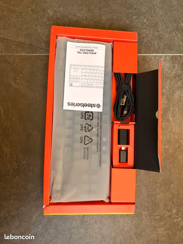 Clavier SteelSeries Apex Pro TKL – État neuf, complet (image 2)
