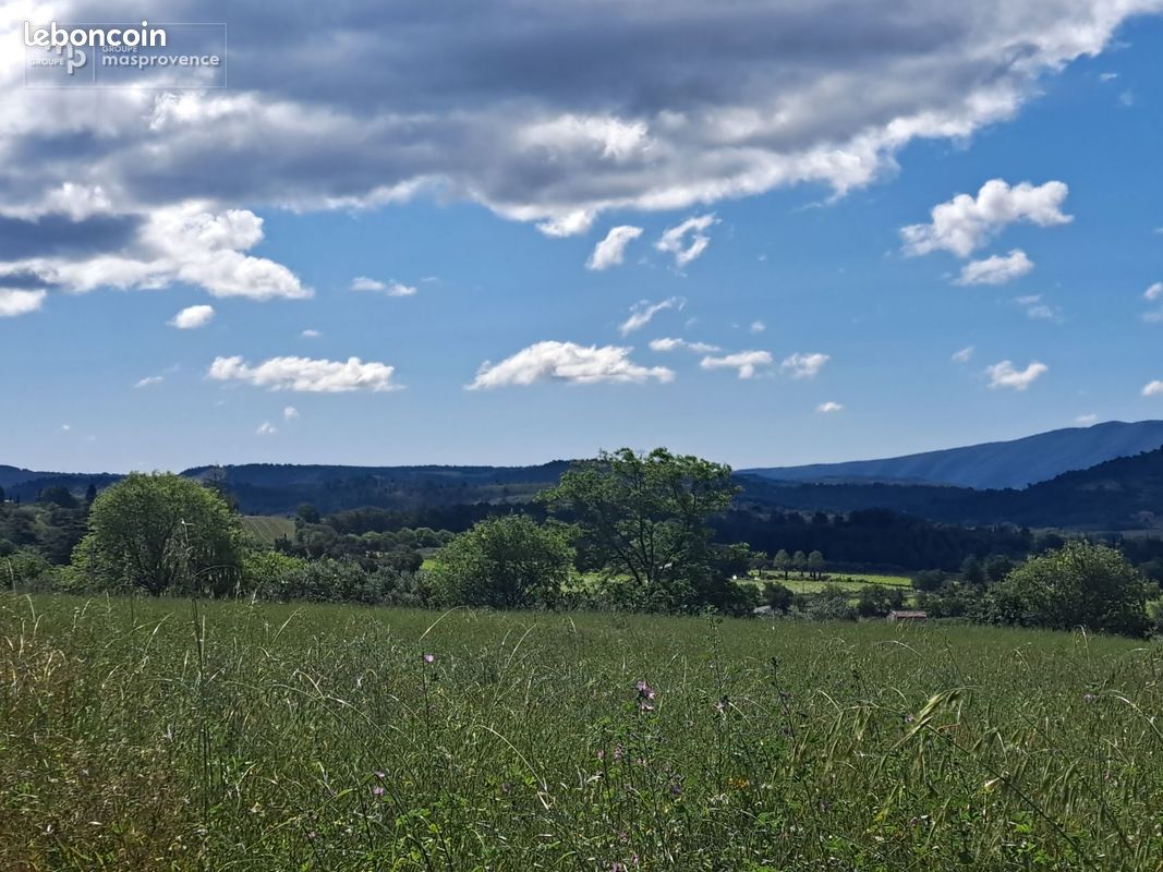 Terrain à bâtir de 391 m² à SAINT-SATURNIN-LES-APT (84) · à Saint-Saturnin-lès-Apt · 92 900 €
