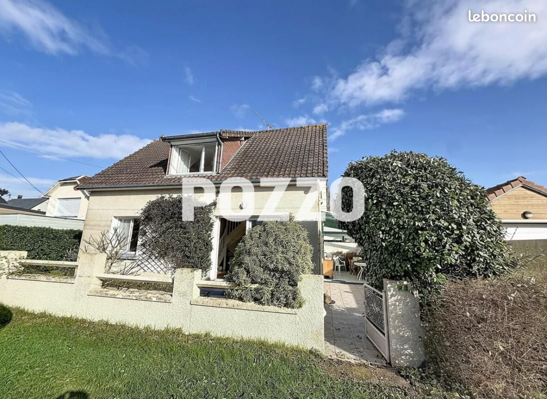 Maison 5 pièces 97 m² · à Jullouville · 97 m² · 388 500 €