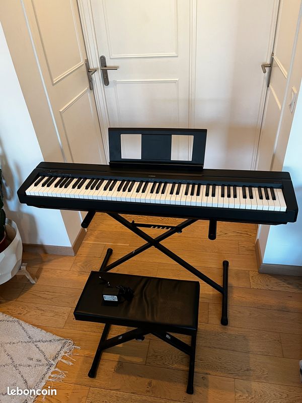 Piano yamaha p-45 (image 1)
