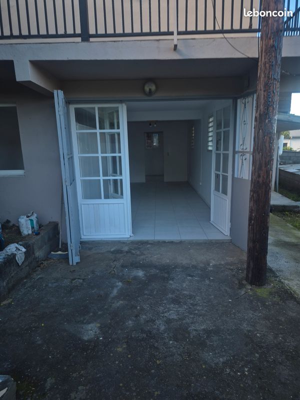 Maison 3 pièces 80 m² · à Les Trois-Bassins · 80 m² · 700 €
