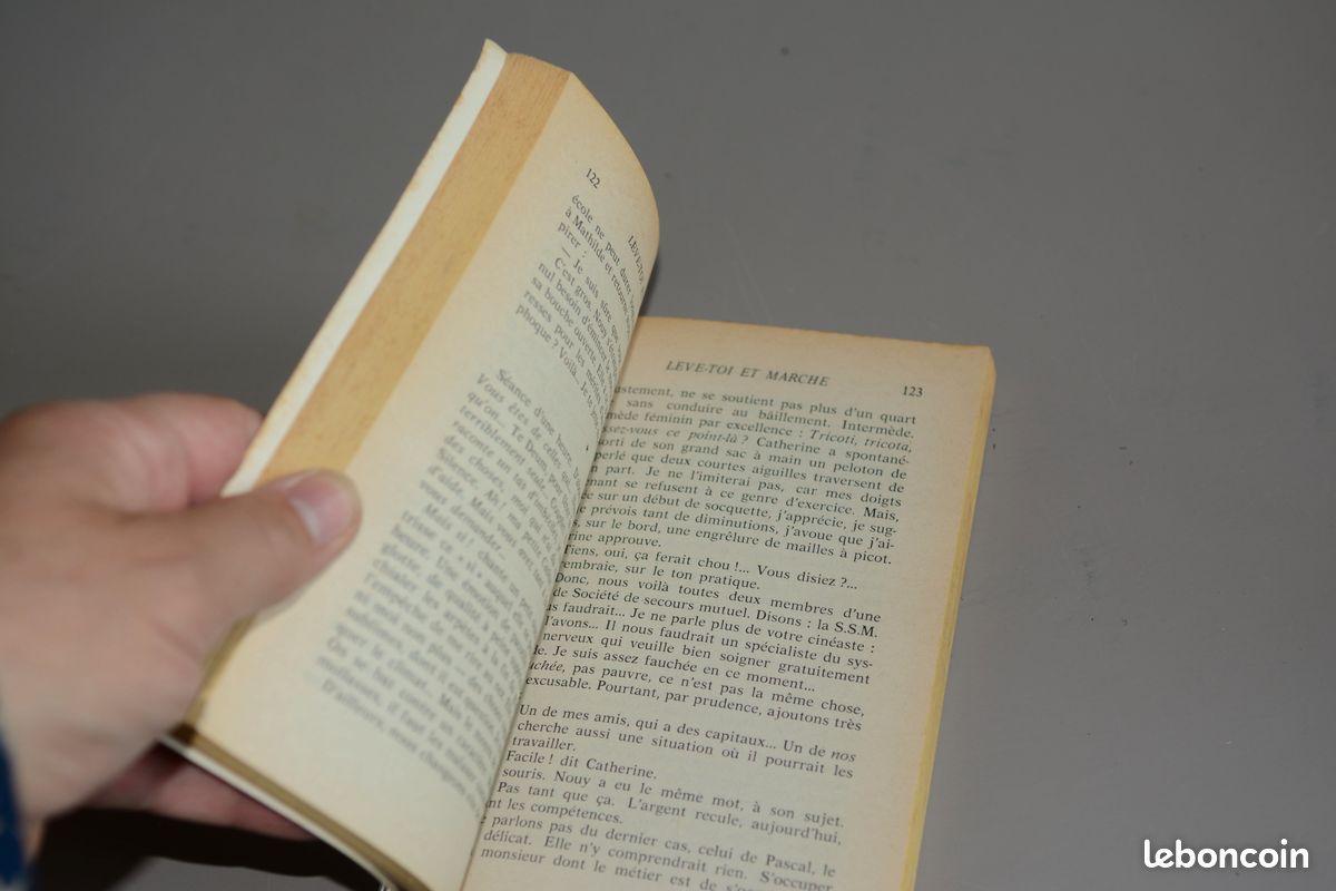 Hervé Bazin - Lève-toi et marche - Le livre de poche - 1978 - 318p - bon ét (image 4)