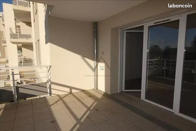 https://img.leboncoin.fr/api/v1/lbcpb1/images/b0/b0/d6/b0b0d6164b4643d8adaeb8ca5a4d0d9b85c003ba.jpg?rule=ad-image