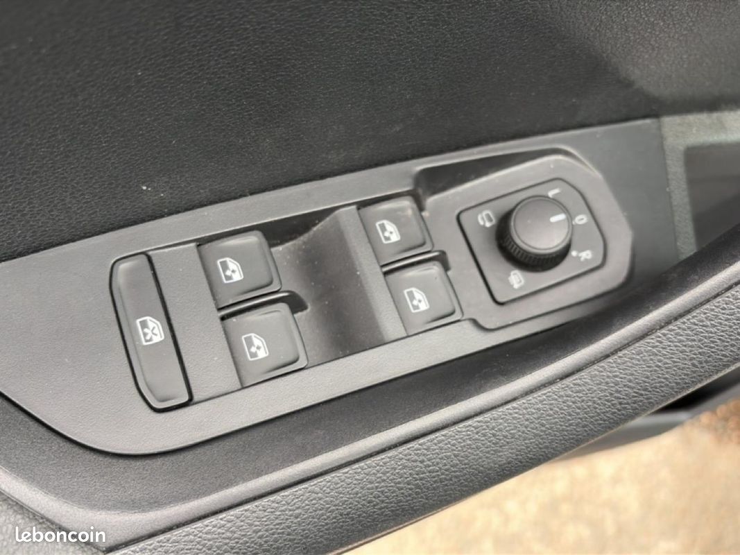 SKODA KAROQ 1.5 tsi 150 selection dsg7 (image 12)
