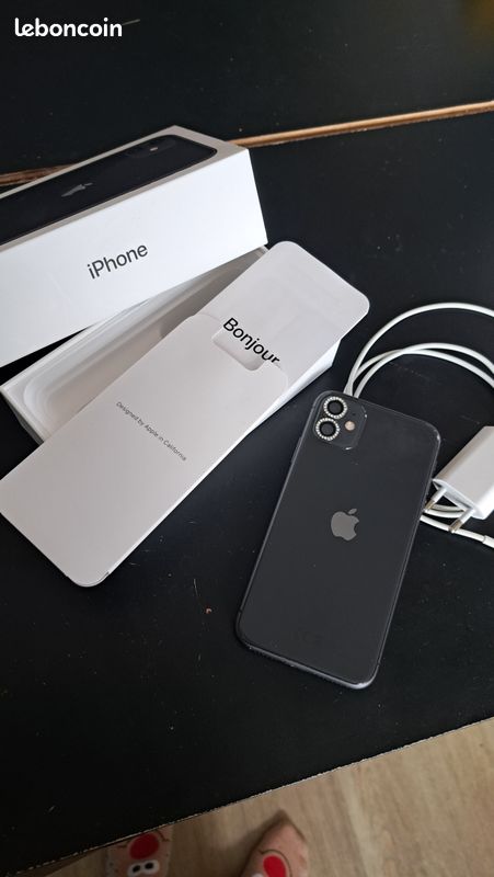 I Phone 11 (image 2)