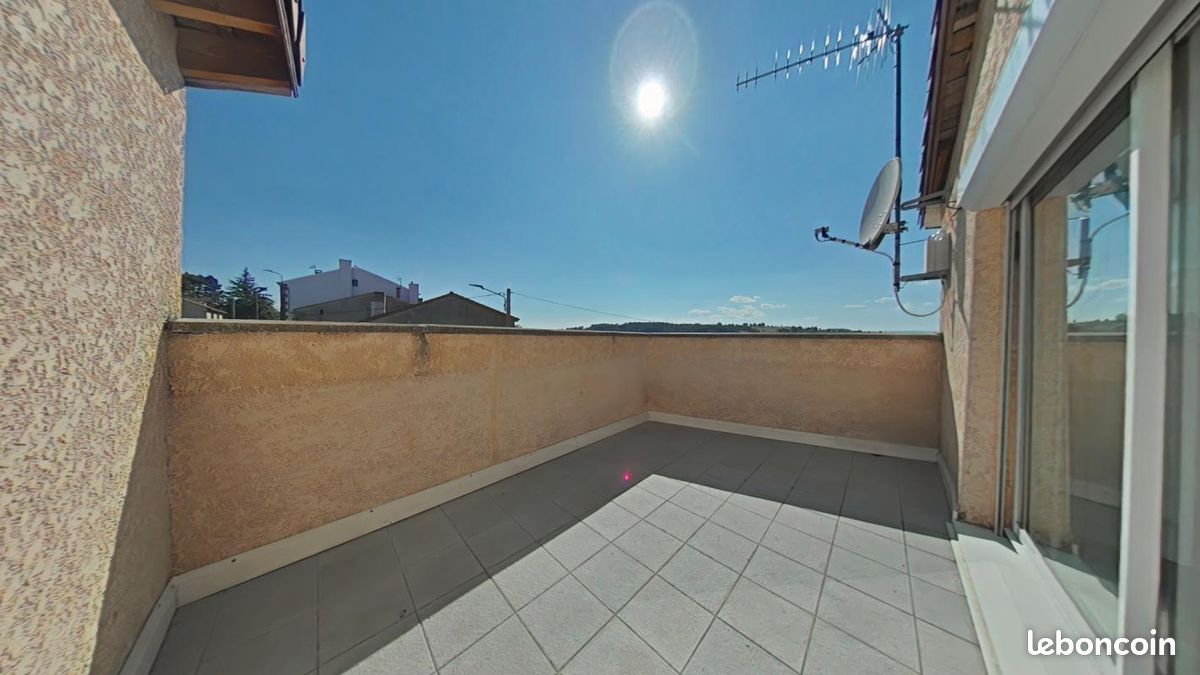 Appartement 4 pièces 72 m² · à Roche-la-Molière · 72 m² · 695 €/mois