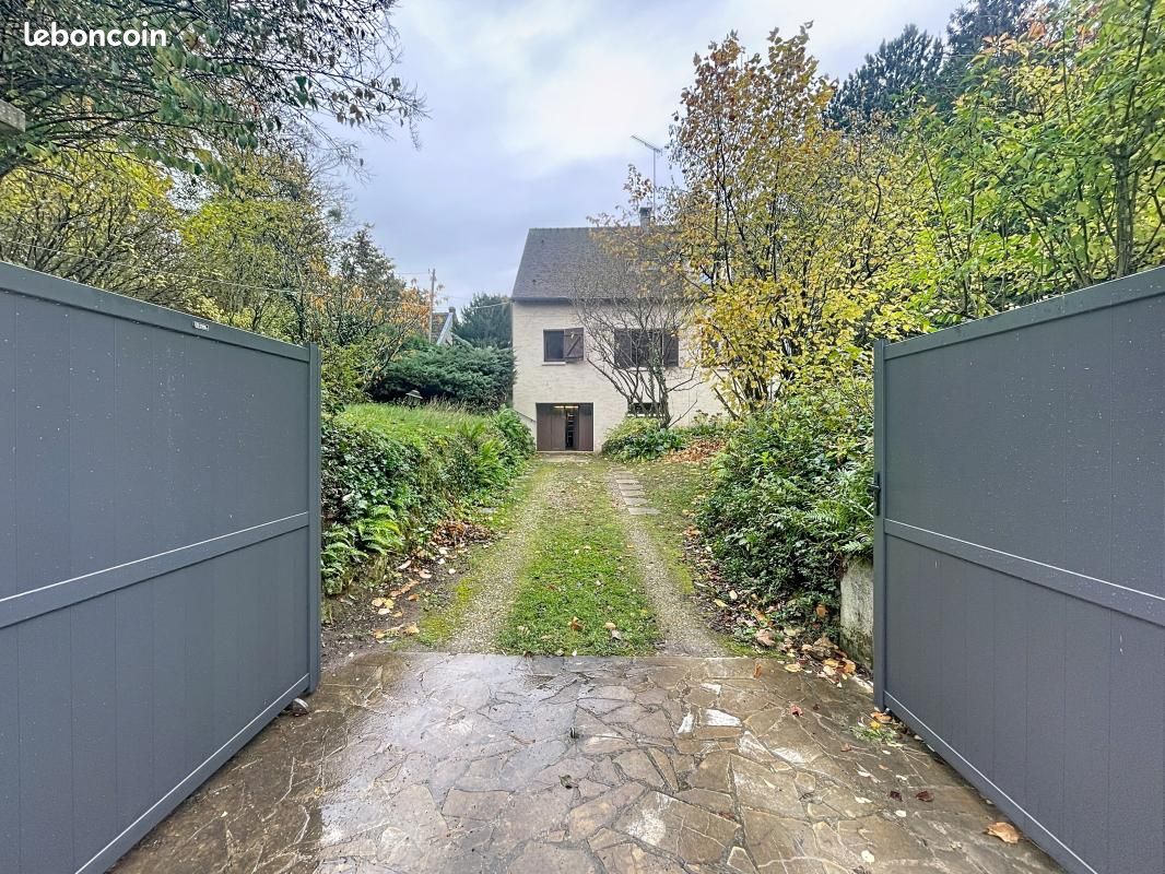 Maison 6 pièces 150 m² · à Jouars-Pontchartrain · 150 m² · 530 000 €