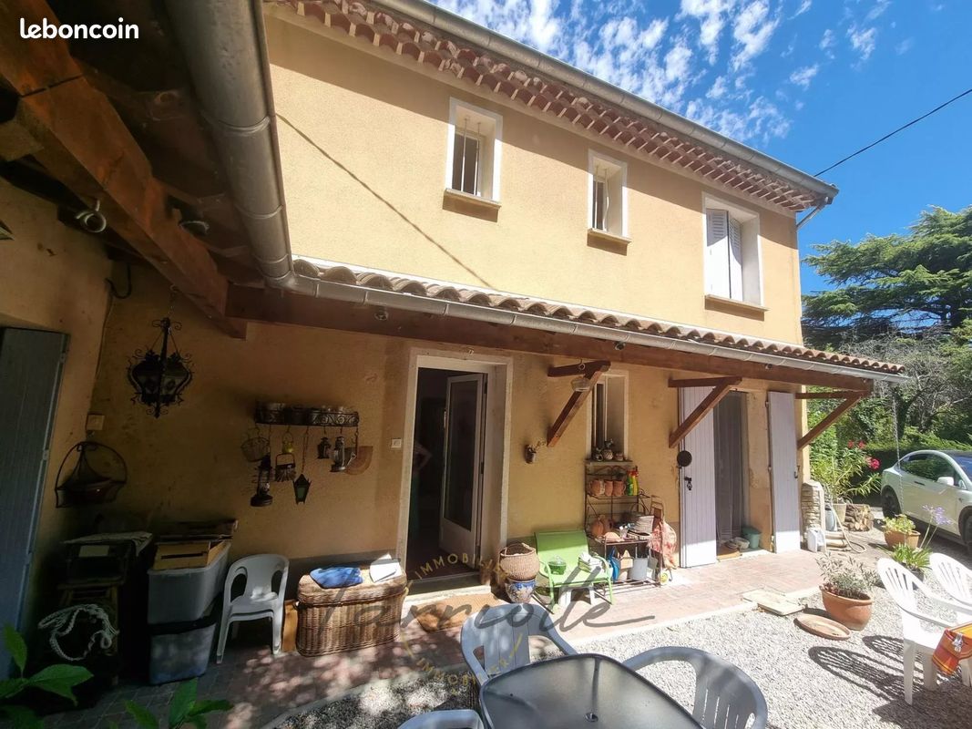 Maison 10 pièces 183 m² · à Dieulefit · 183 m² · 400 000 €