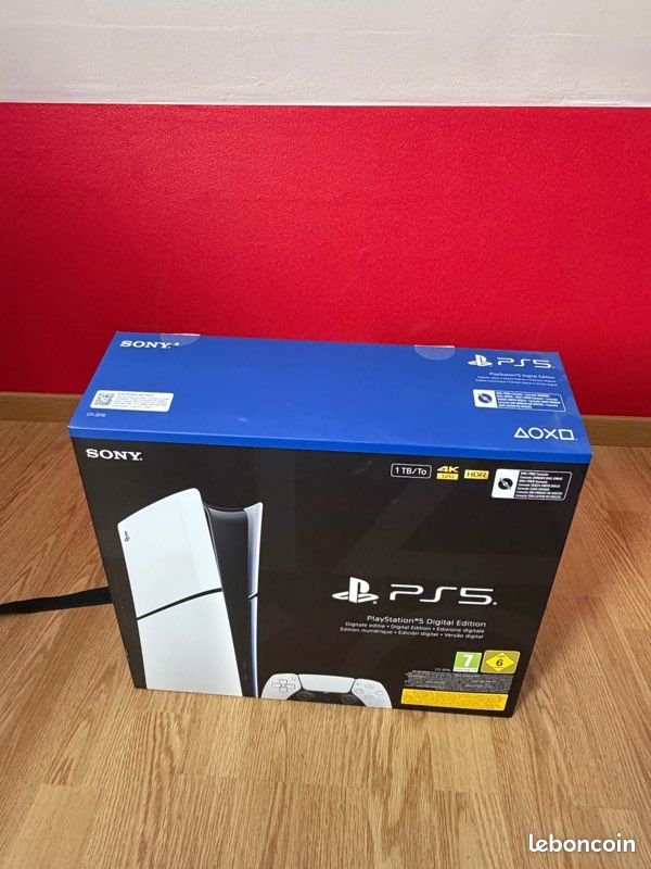 Ps5 très bonne état acheté en septembre encore la boîte et le ticket (image 5)