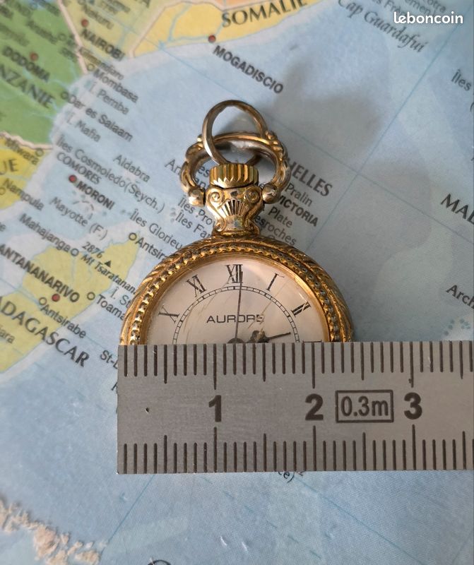 Broche ancienne fleur diamants 0.60 carat et argent or rose 14.47g