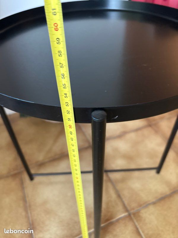 Table d’appoint noire (image 4)