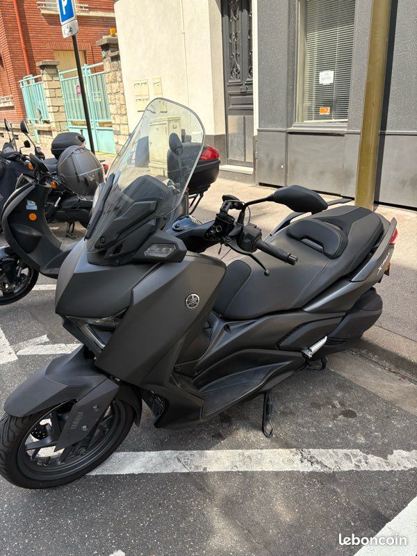 Xmax 300 (image 2)
