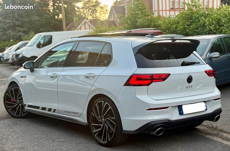 ✨Volkswagen Golf 8 GTI : Clubsport/2.0TSi 300Cv/dsg7/1main/Magnifique configuration/Full options/Garantie 1an/Très propre (image 3)
