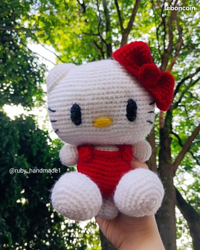 Peluche Hello Kitty Amigurumi (image 3)