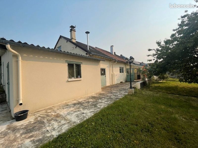 Maison 6 pièces 140 m² · à Beaumont-les-Autels · 140 m² · 139 100 €