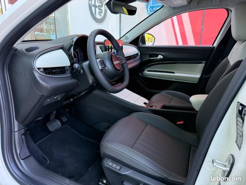 Fiat 600 e 156ch 54kWh La Prima (Certinergy 6100 déduit) (image 7)