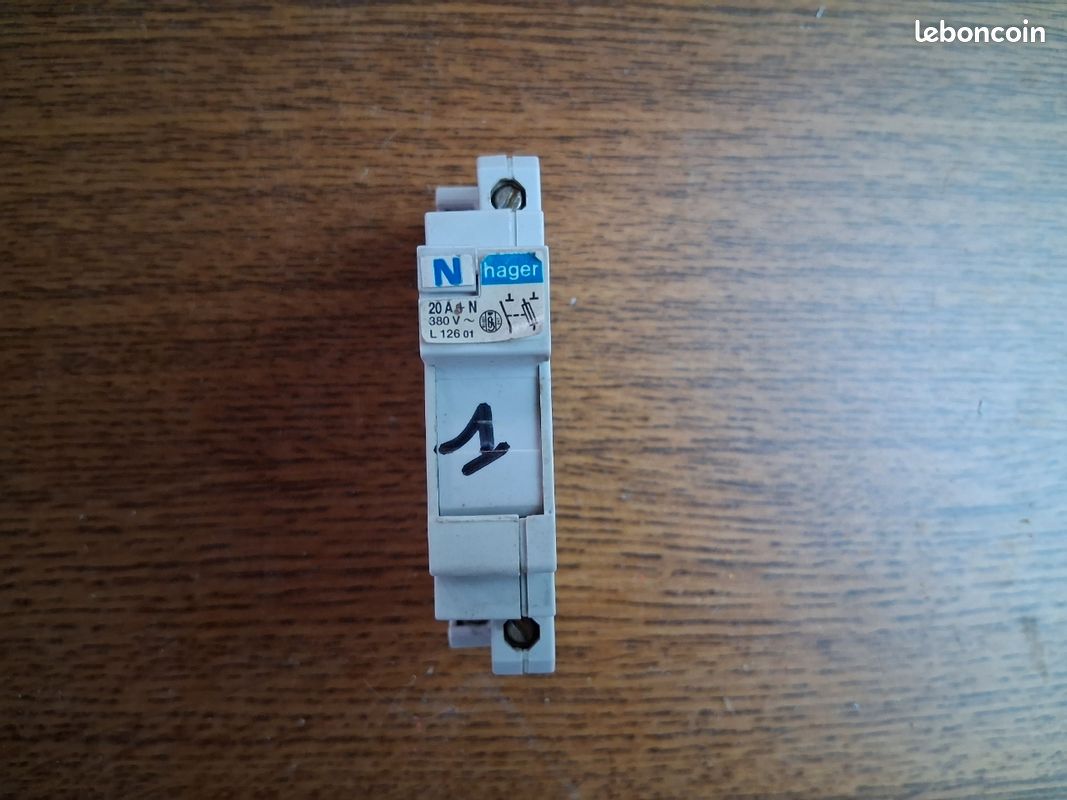 Porte‑fusibles + sectionneurs + contacteurs Hager – Matériel pro (image 5)