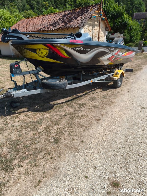 A vendre bateau bass boat (image 3)