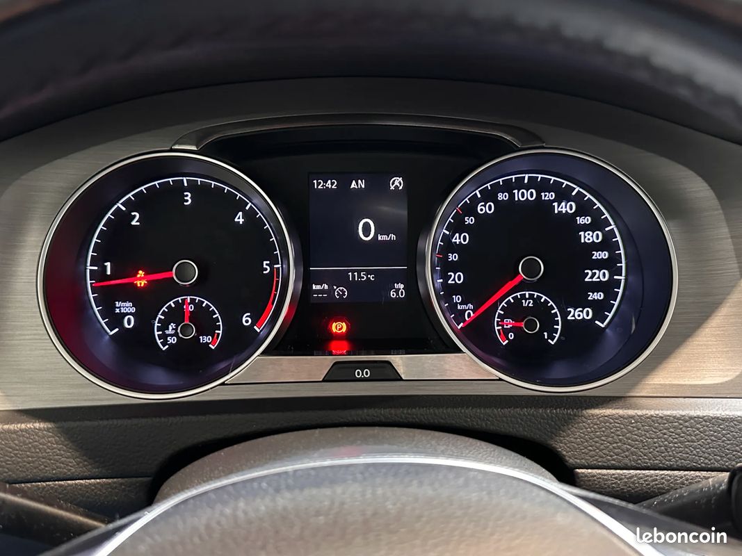 VOLKSWAGEN Golf 2.0 TDi 150ch Allstar - 2017 - Suivi complet - Boîte auto (image 16)