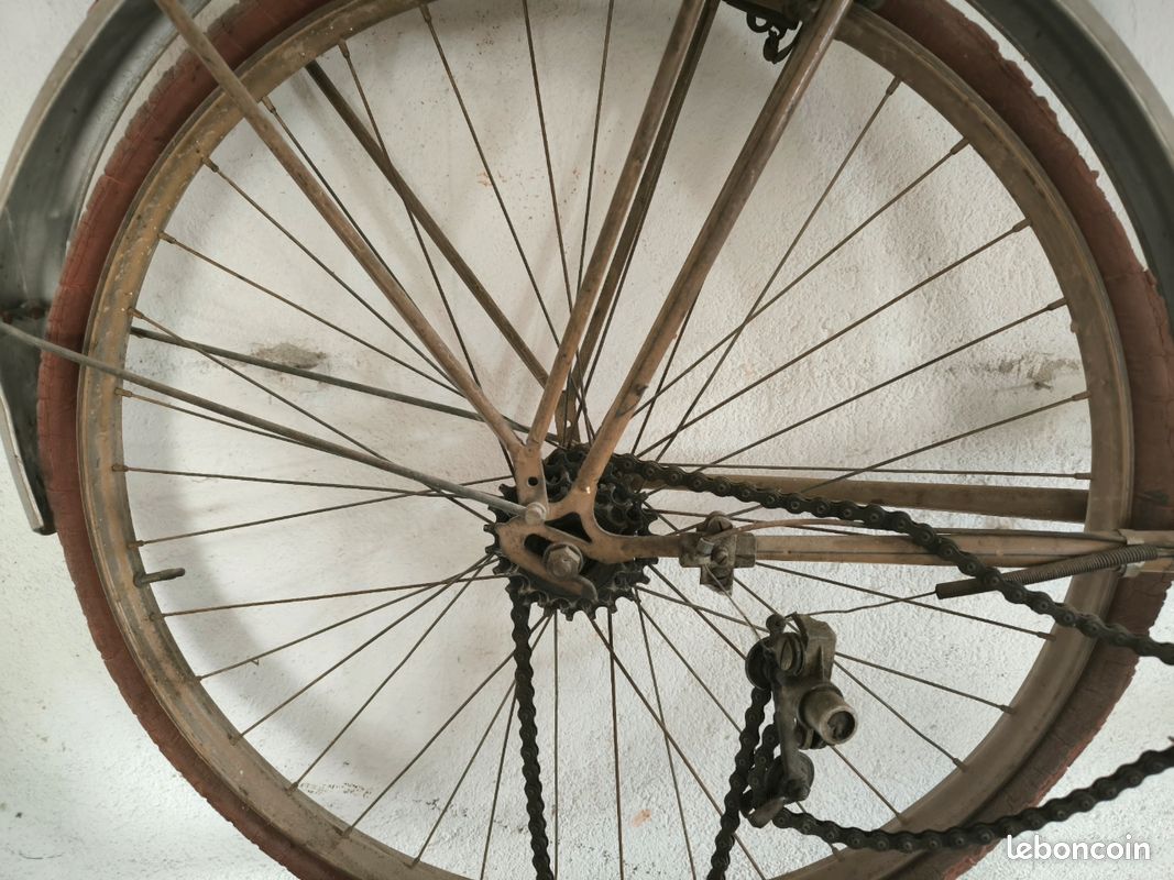 Lot De 18 Rayons Plats Acier Pour Vélo, NOS Vintage, 245mm - Neuf Ancien Stock