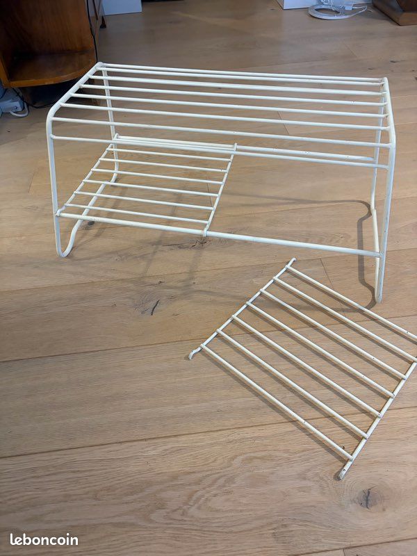 Étagère à chaussures blanches (image 2)
