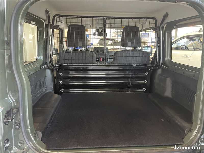 Suzuki Jimny 1.5L PRIVILEGE VU (image 6)