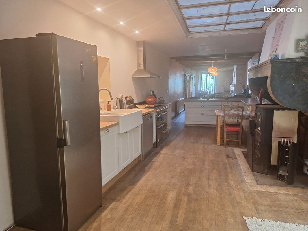 Maison 10 pièces 229 m² · à Germiny · 229 m² · 255 000 €