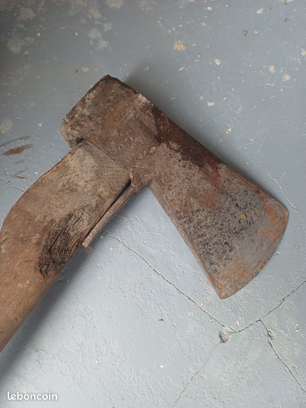 Hache manche en bois (image 4)
