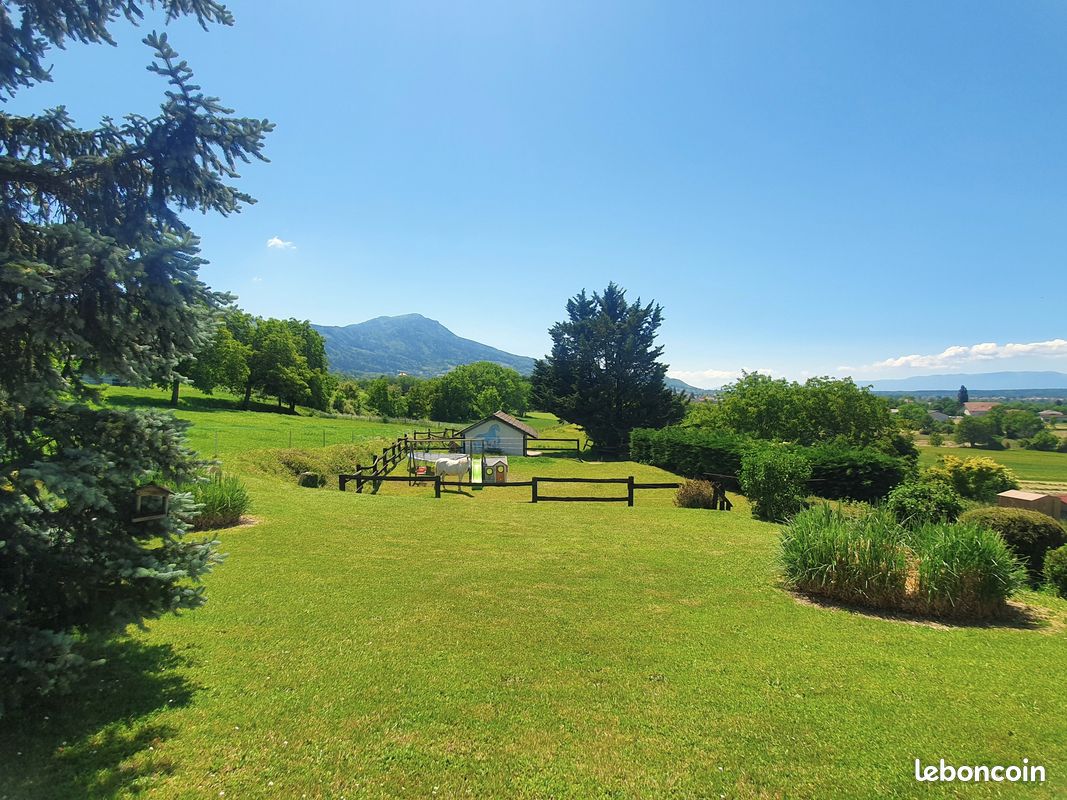 Maison 7 pièces 198 m² · à Fessy · 198 m² · 890 000 €