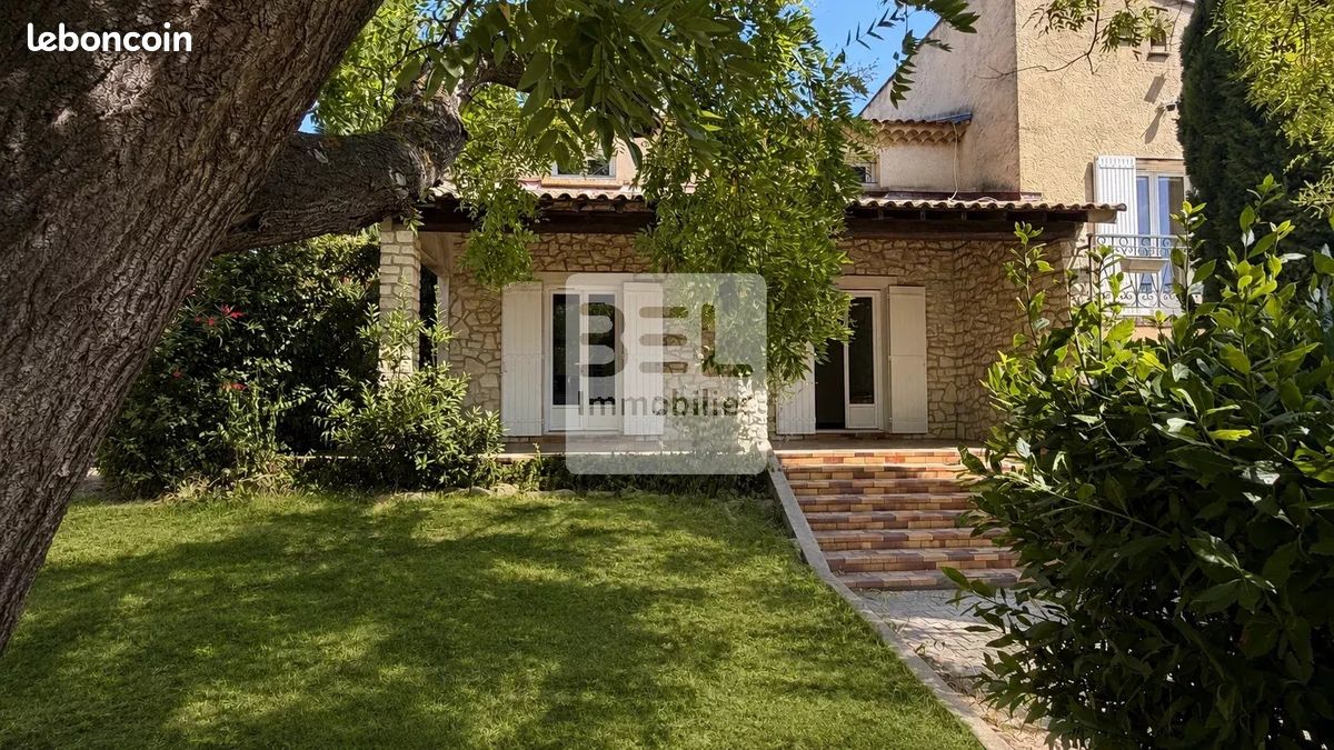 Maison 7 pièces 203 m² · à Morières-lès-Avignon · 203 m² · 447 000 €