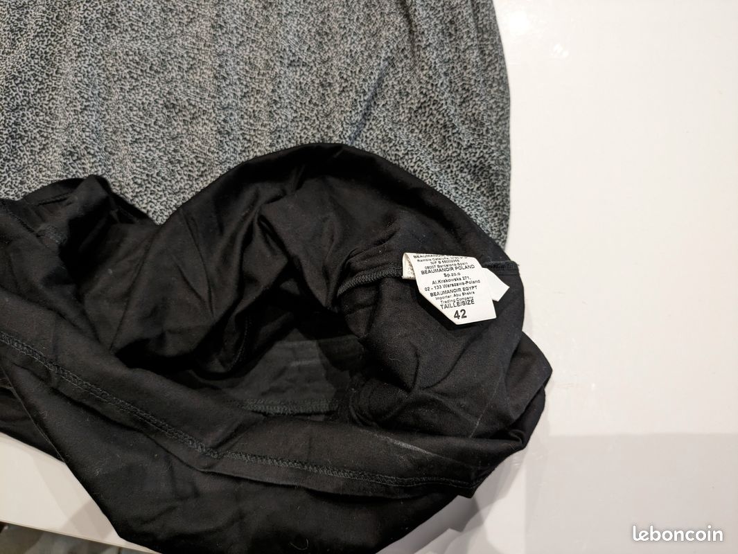 Robe cache cache - taille 40/42 - très bon état (image 3)