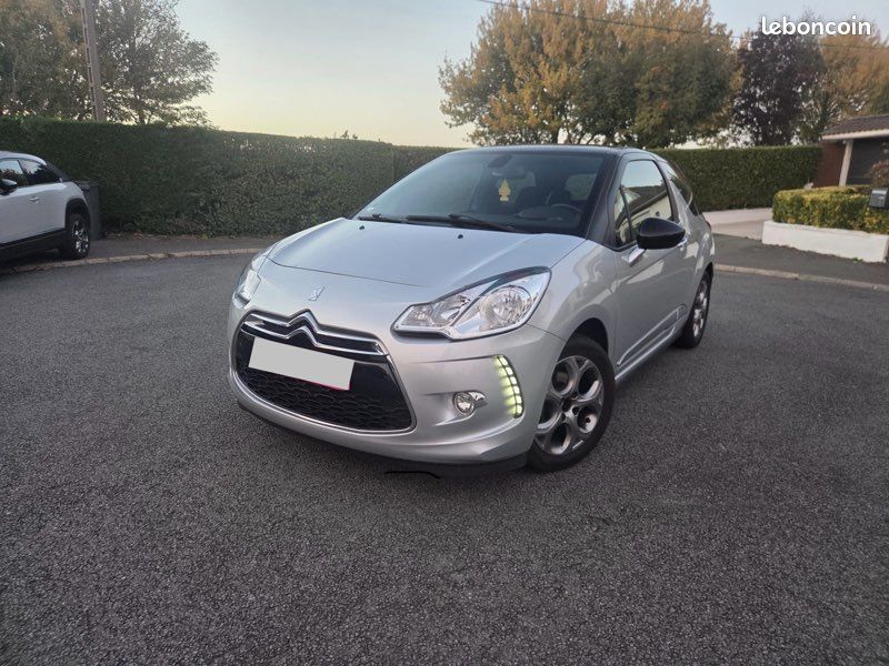 Citröen DS3 1.6 E-HDI 68 CV BOÎTE AUTOMATIQUE ANNÉE 2012 (image 1)
