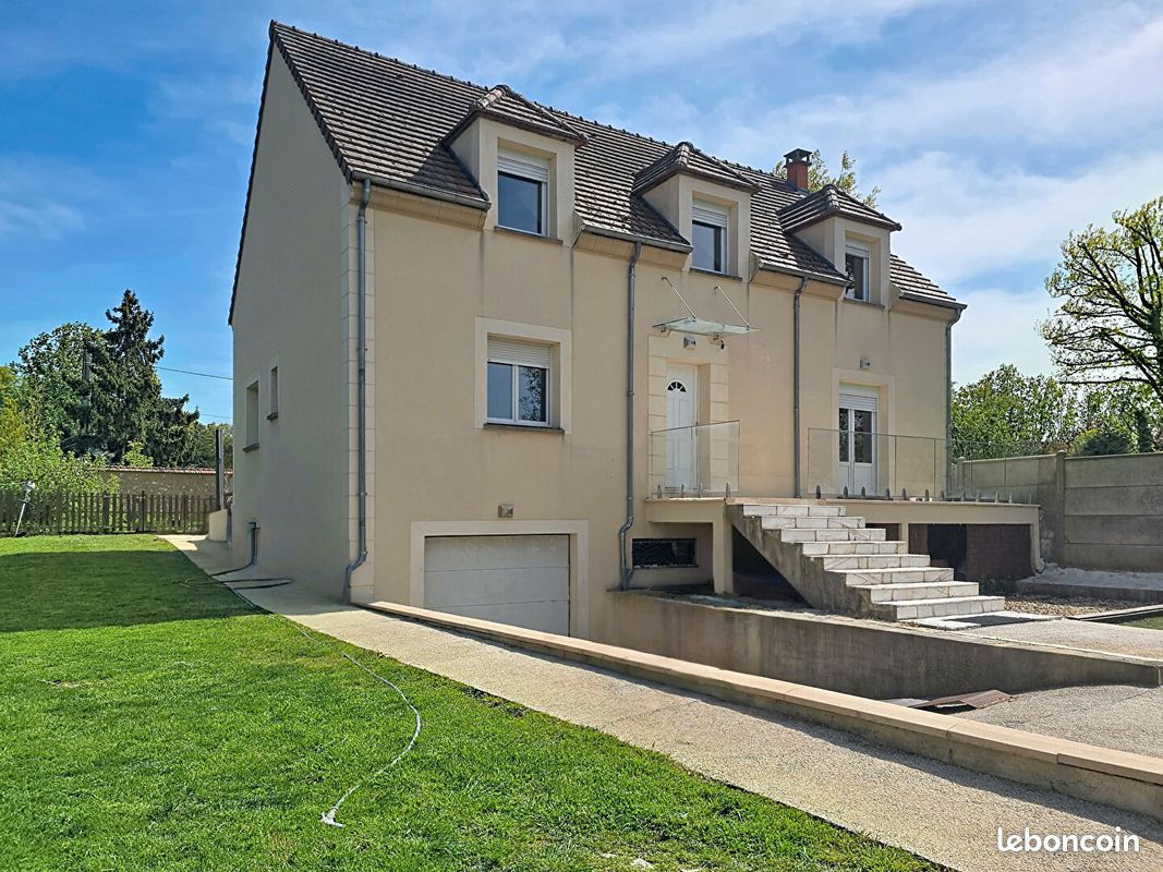 Maison 8 pièces 160 m² · à Vernouillet · 160 m² · 299 000 €