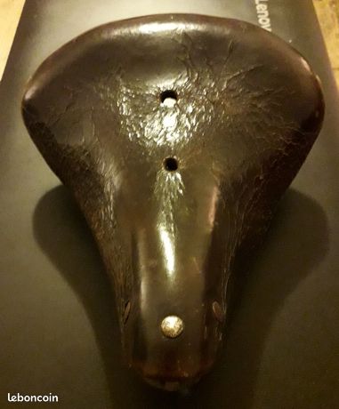 ANCIENNE SELLE DE vélo cuir sur ressorts  PRYMA 24