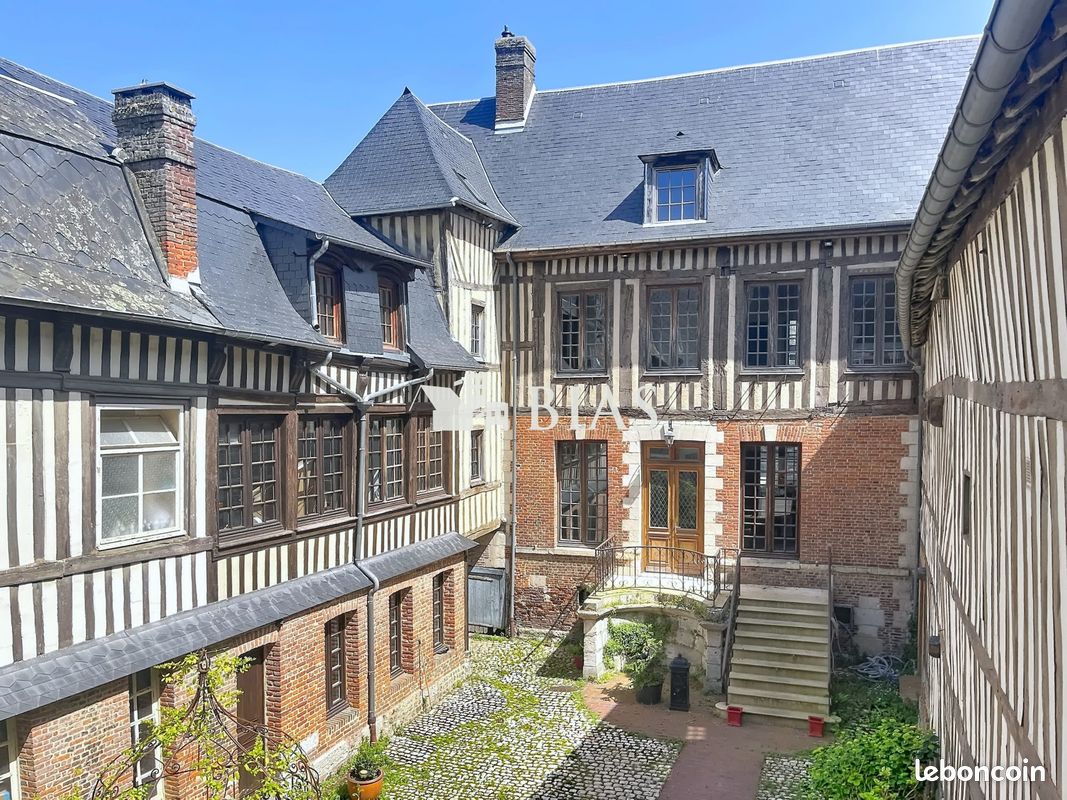 Maison 10 pièces 250 m² · à Pont-Audemer · 250 m² · 499 000 €