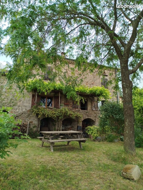 Maison 4 pièces 101 m² · à Saint-Apollinaire-de-Rias · 101 m² · 219 500 €