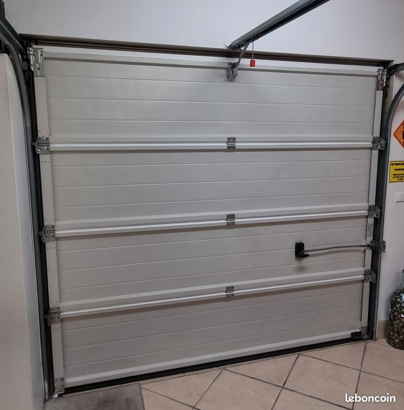 Porte de garage (image 1)