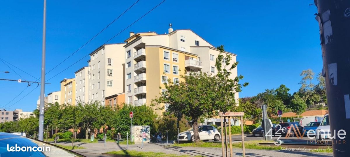 Appartement 4 pièces 83 m² · à Saint-Étienne · 83 m² · 89 500 €